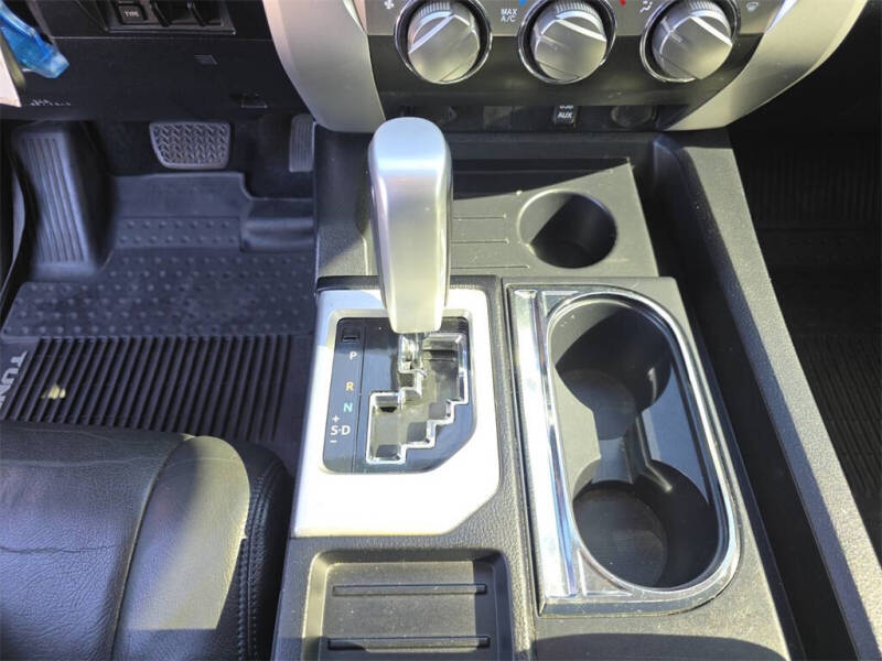 2017 Toyota Tundra SR5