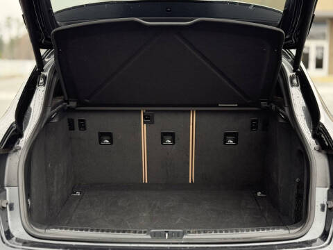 2021 Porsche Macan S