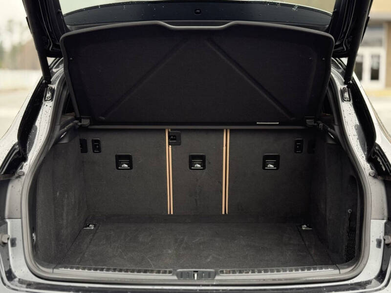 2021 Porsche Macan S