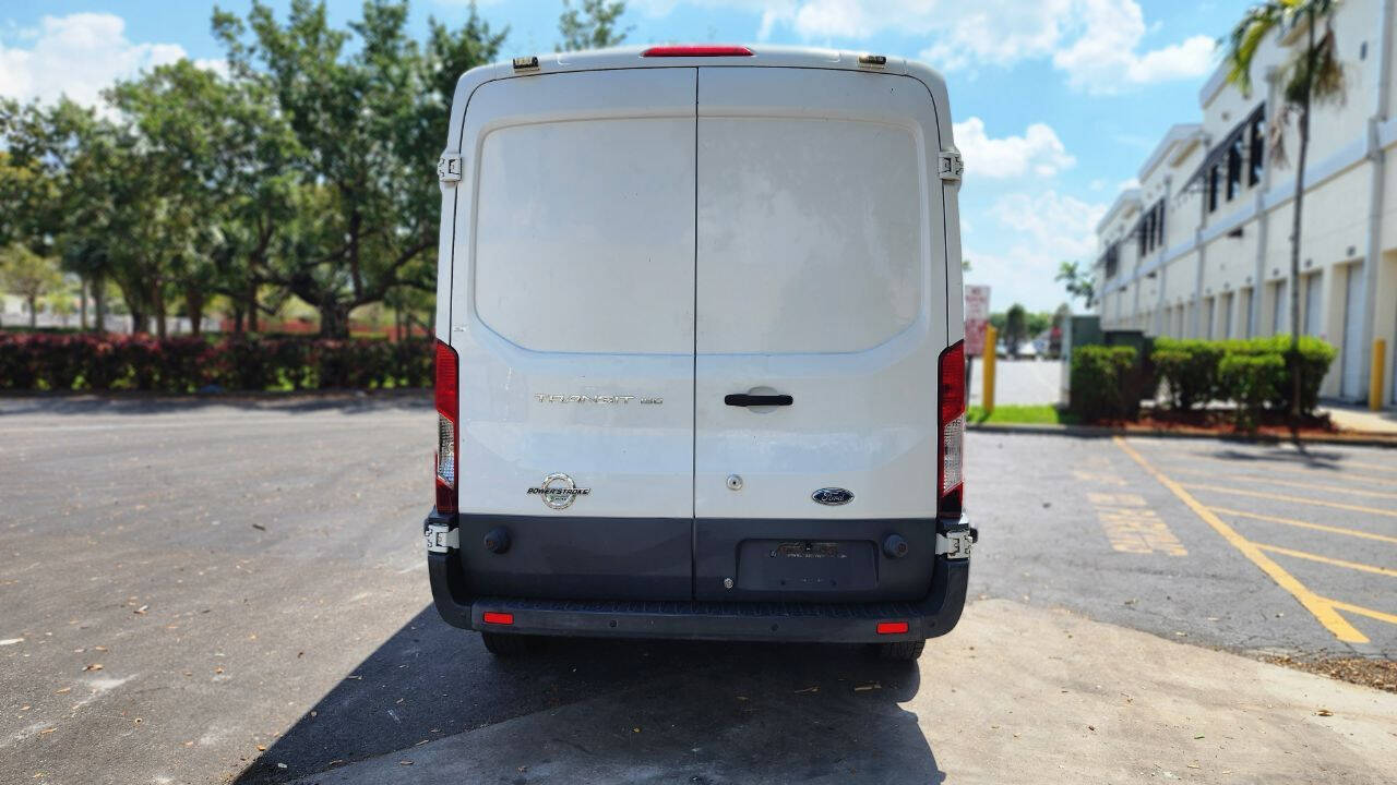 2015 Ford Transit  - $20,900
