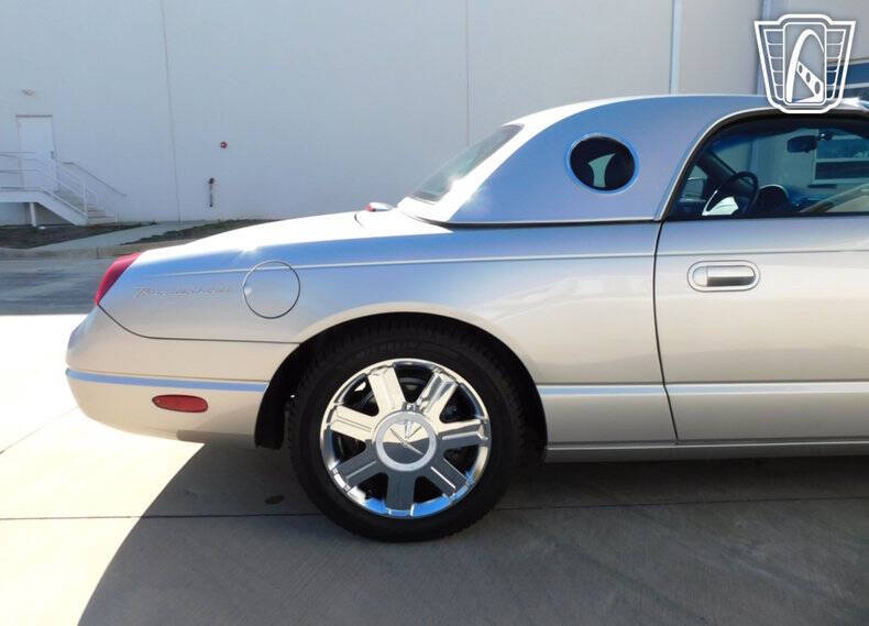 2005 Ford Thunderbird Deluxe