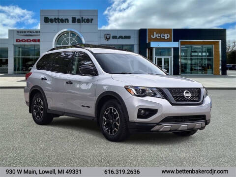 2020 Nissan Pathfinder for sale at Betten Baker Chrysler Dodge Jeep Ram in Lowell MI