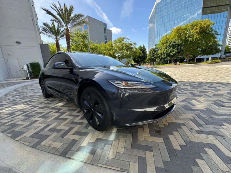 2025 Tesla Model 3 Long Range