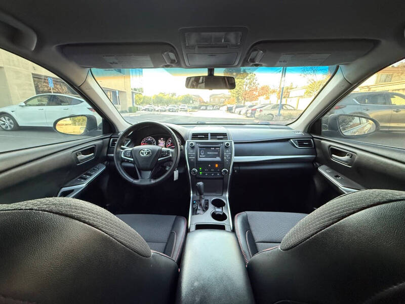 2016 Toyota Camry SE