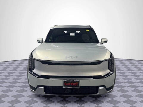 2024 Kia EV9 Land