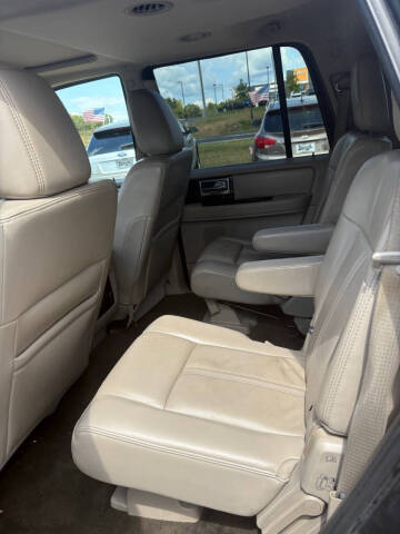 2017 Lincoln Navigator Select