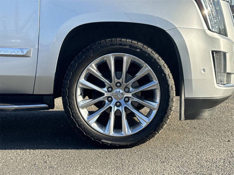 2020 Cadillac Escalade Luxury