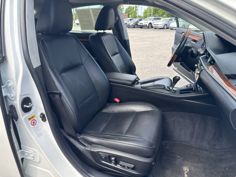 2014 Lexus ES 300h
