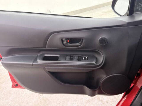 2016 Toyota Prius c One