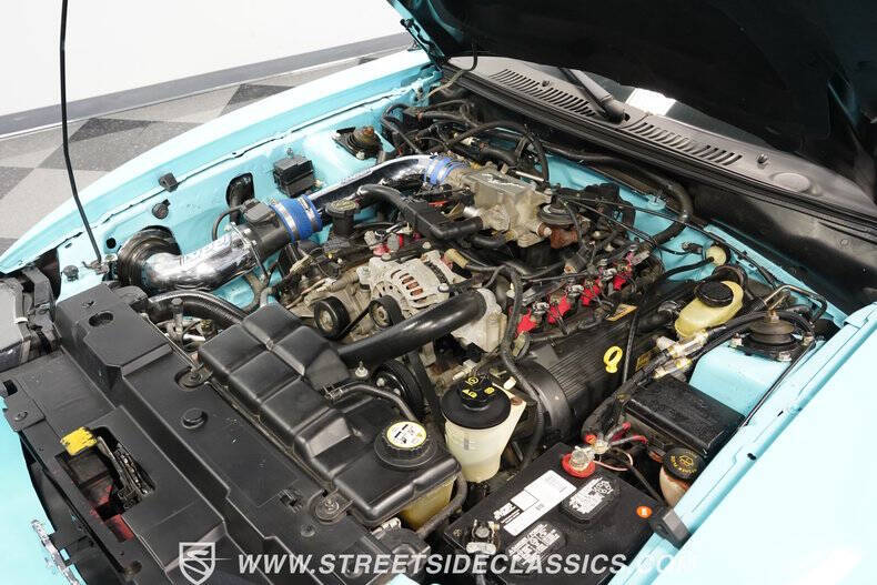 2004 Ford Mustang GT Deluxe