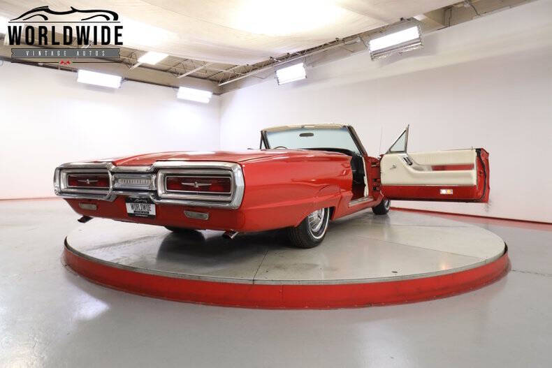 1964 Ford Thunderbird