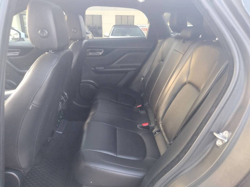 2018 Jaguar F-PACE 25t Premium