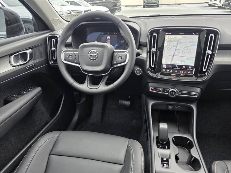 2026 Volvo XC40 B5 Core