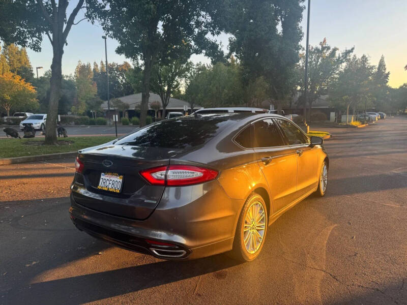 2016 Ford Fusion SE