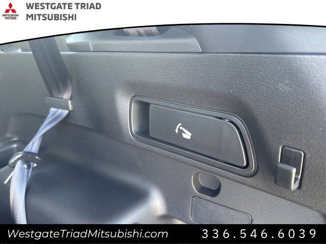 2025 Mitsubishi Outlander SE