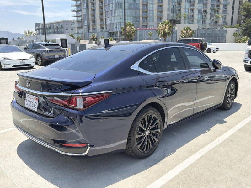 2021 Lexus ES 300h