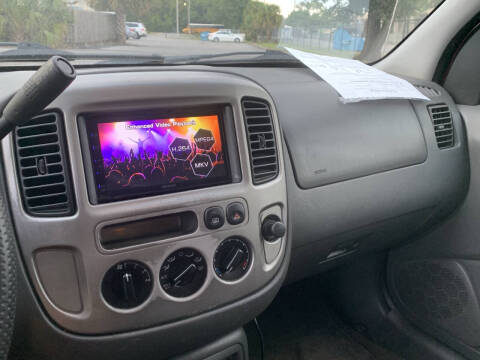 2004 Ford Escape XLT