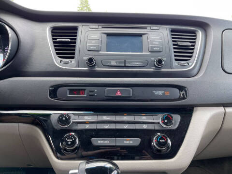 2016 Kia Sedona LX