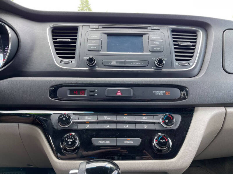 2016 Kia Sedona LX