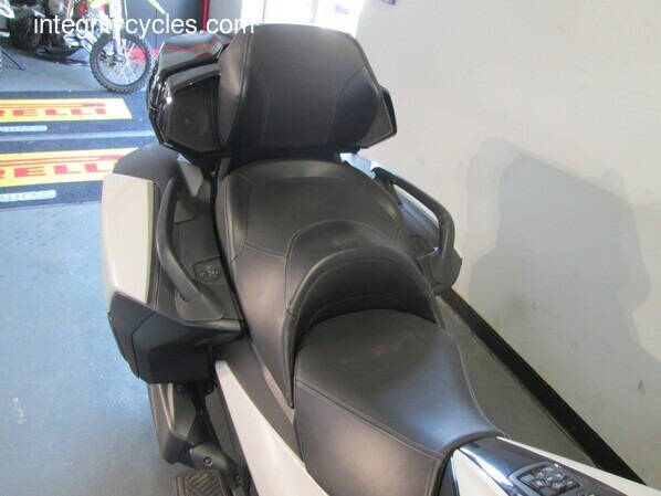 2021 Can-Am Spyder® RT Limited Dark