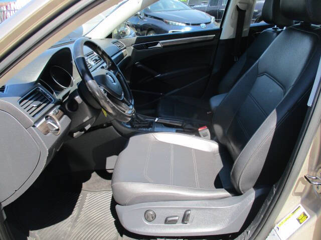 2016 Volkswagen Passat