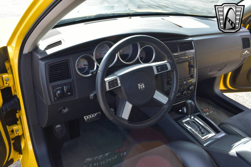 2007 Dodge Charger SRT-8