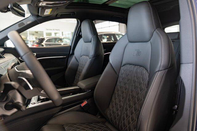 2022 Audi e-tron S quattro Prestige