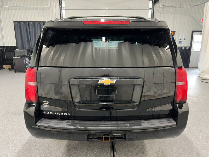 2016 Chevrolet Suburban LS