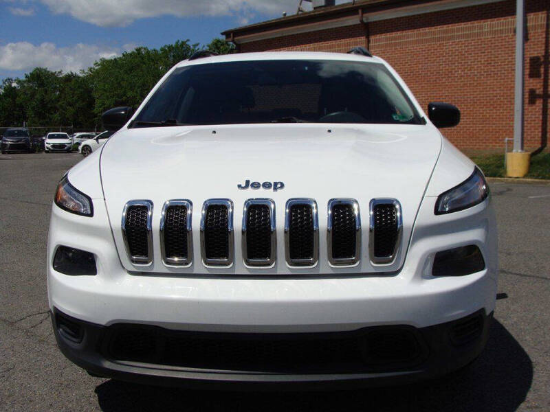 2017 Jeep Cherokee Sport