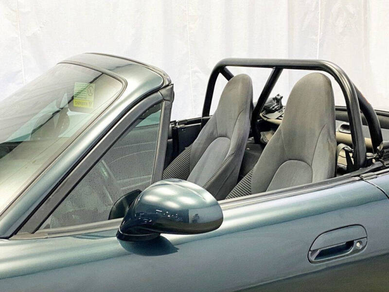 2005 Mazda MX-5 Miata