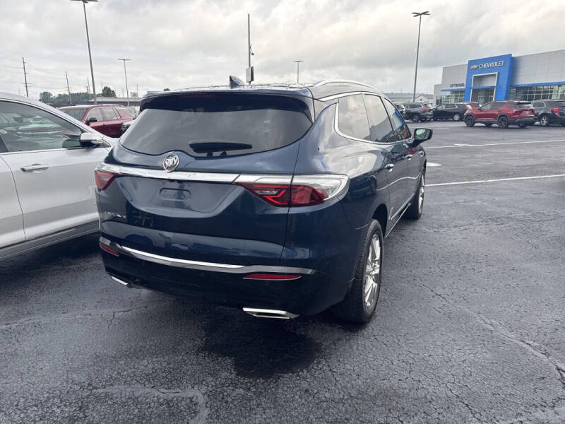2023 Buick Enclave Essence