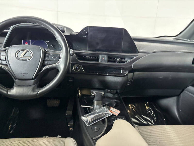 2023 Lexus UX 250h Premium