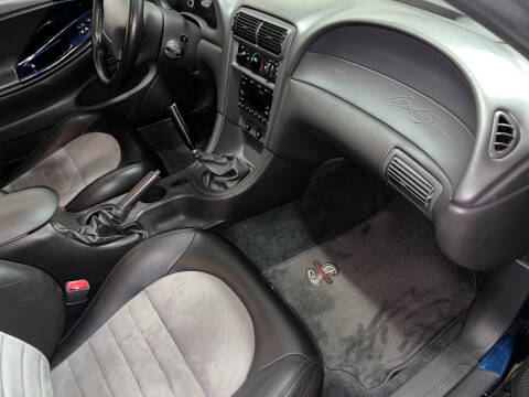 2001 Ford Mustang SVT Cobra