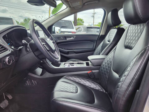 2023 Ford Edge Titanium