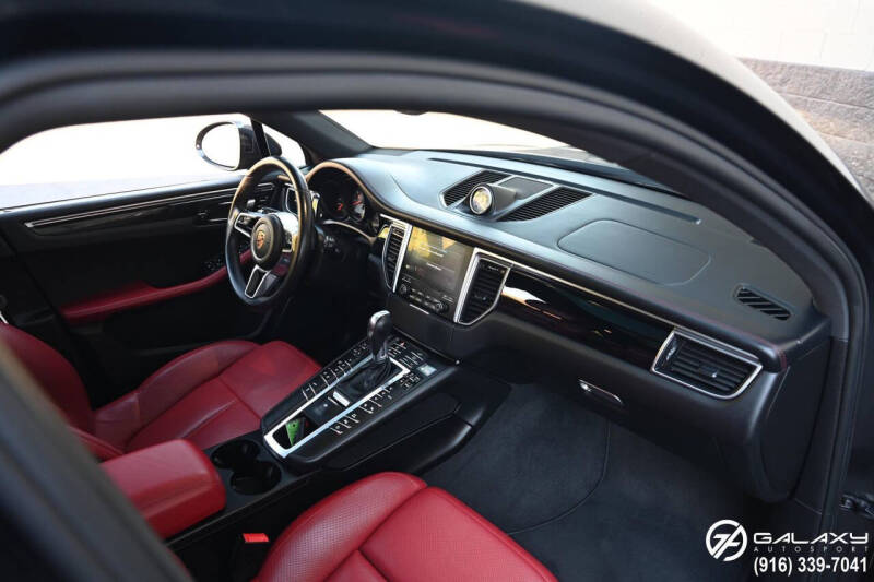 2018 Porsche Macan S