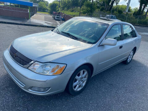 2000 Toyota Avalon for sale at Community Auto Sales in Gastonia NC