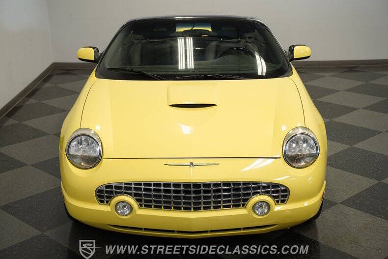2002 Ford Thunderbird Deluxe