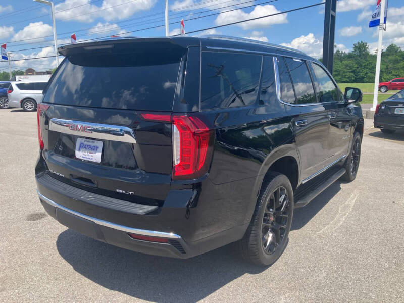 2023 GMC Yukon SLT