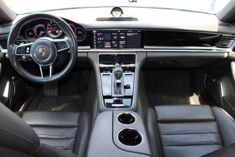 2020 Porsche Panamera