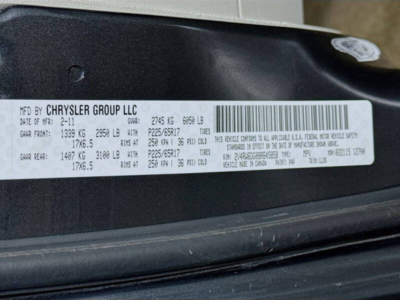 2011 Volkswagen Routan SEL Premium