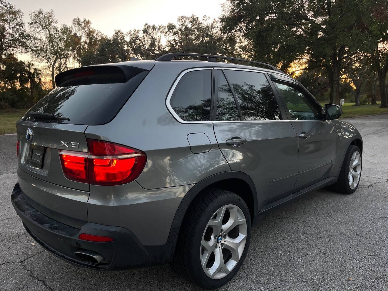 2007 BMW X5 for sale at ROADHOUSE AUTO SALES INC. in Tampa, FL