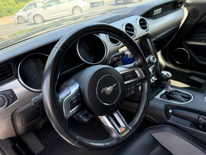2022 Ford Mustang EcoBoost Premium