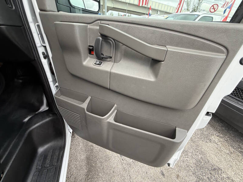 2021 GMC Savana 2500