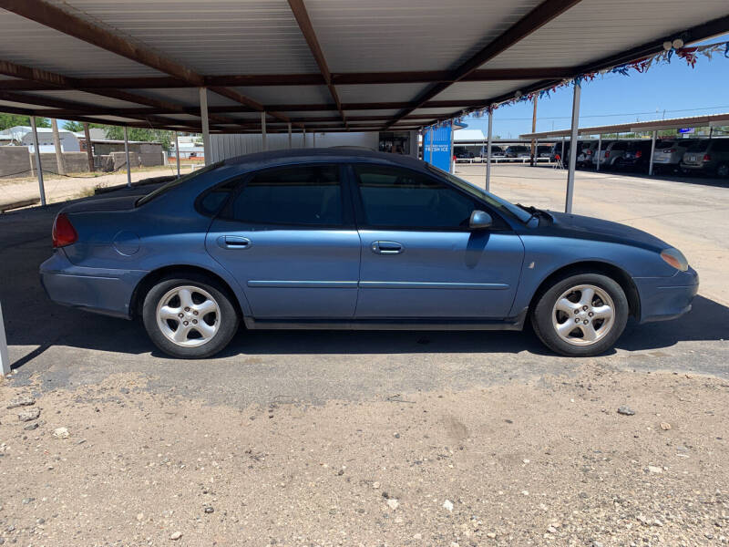 2002 Ford Taurus SE