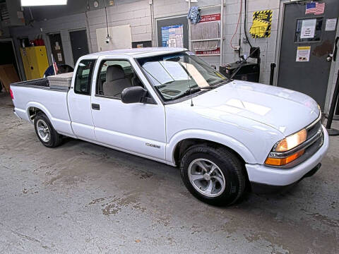 2002 Chevrolet S-10 for sale at The Car Shed in Burleson TX
