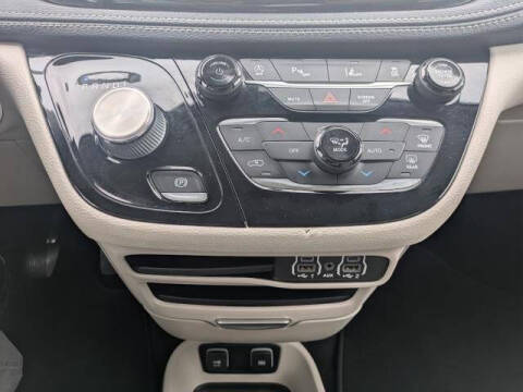 2021 Chrysler Pacifica Touring L