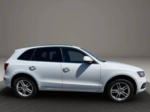 2017 Audi Q5 2.0T quattro Premium Plus