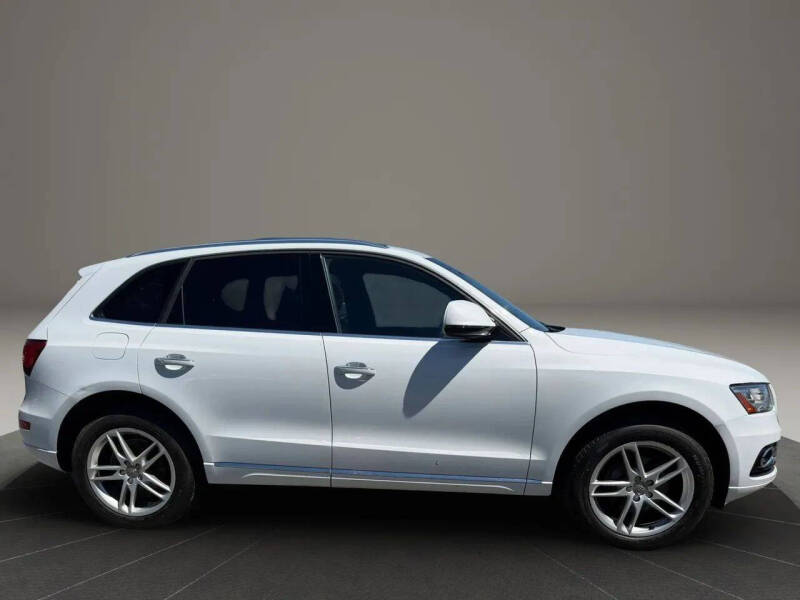 2017 Audi Q5 2.0T quattro Premium Plus