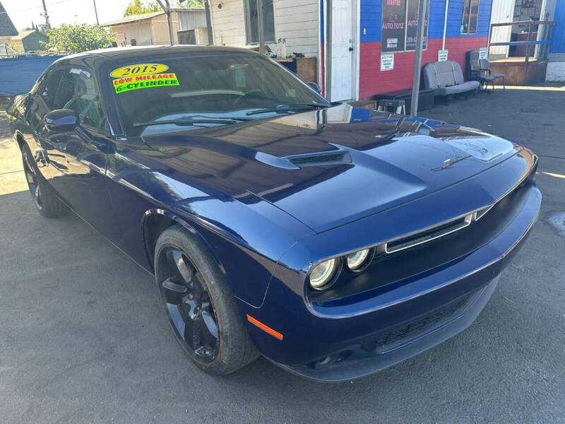 2015 Dodge Challenger SXT
