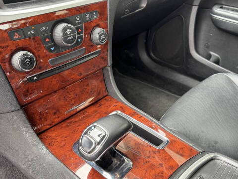 2012 Chrysler 300 Limited